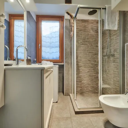 Sunset With Air Conditioning And View Apartament Perledo